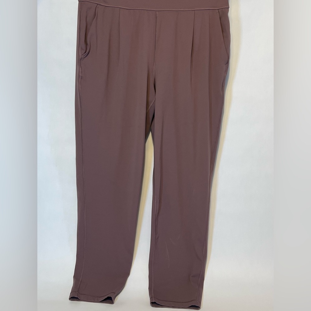 #133 Athleta Women’s Elation Leggings in Dusty Mauve